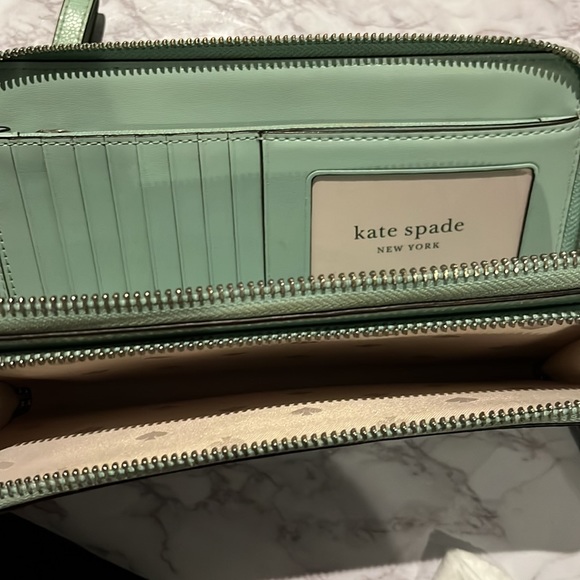 Kate spade wallet Large Wallet - Picture 4 of 9